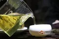 傣族“竹筒茶”的制作方法