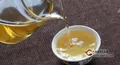 竹筒茶的魅力: 喝一泡竹甜与茶香