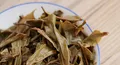 较粗老原料制成的普洱茶为什么比较甜？