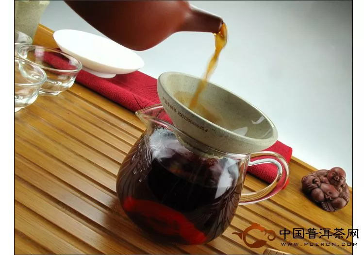 南木诺娜古树茶沏茶实拍