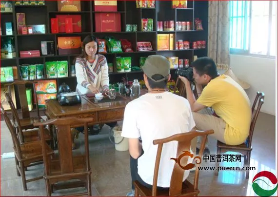 深圳卫视、澳亚卫视到滇红凤庆之乡拍摄节目