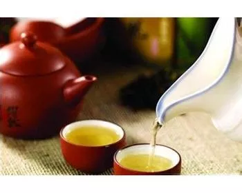 傈僳族漆油茶的习俗