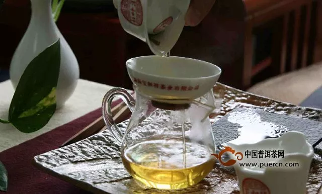 宝和祥2014茶王青饼