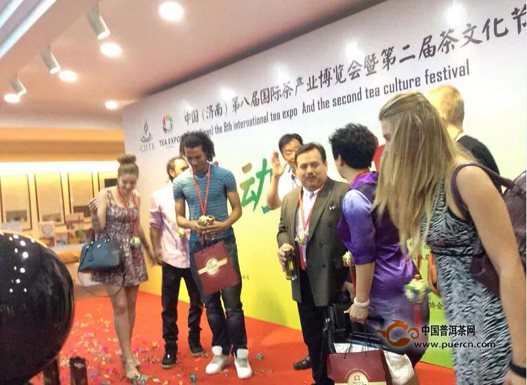 中国（济南）第八届国际茶产业博览会今日开馆