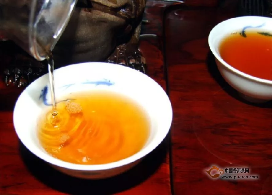 为什么普洱生茶会产生酸味?
