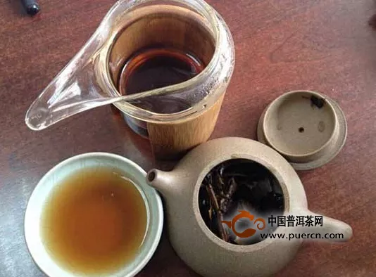 【觀茶市】越是不能拆開整件的普洱茶，它的水分就越大