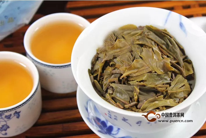 【喝茶说茶】分享2013中茶臻品蓝印生茶开汤
