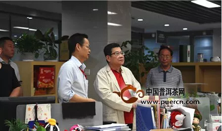 资深媒体人杨锦麟参观访问大益集团