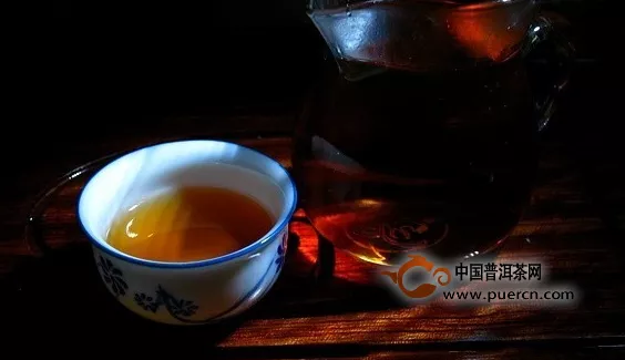 茶中帶禪，請(qǐng)您珍惜每一杯手中茶！