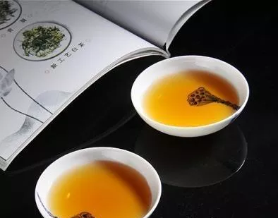 茶多酚是普洱茶的重要物质