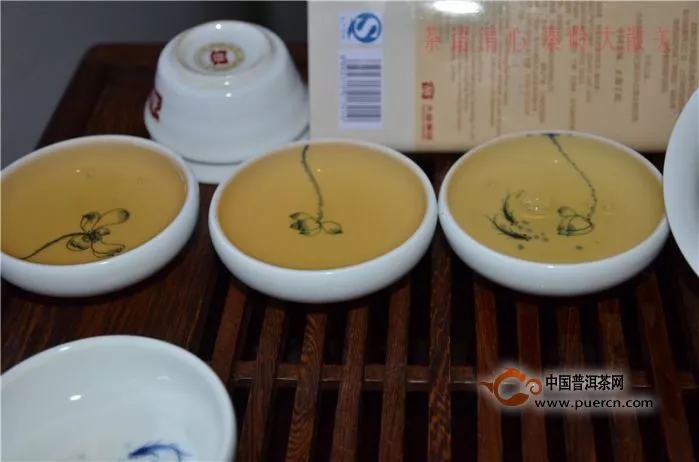 2014年中茶七三青饼品饮