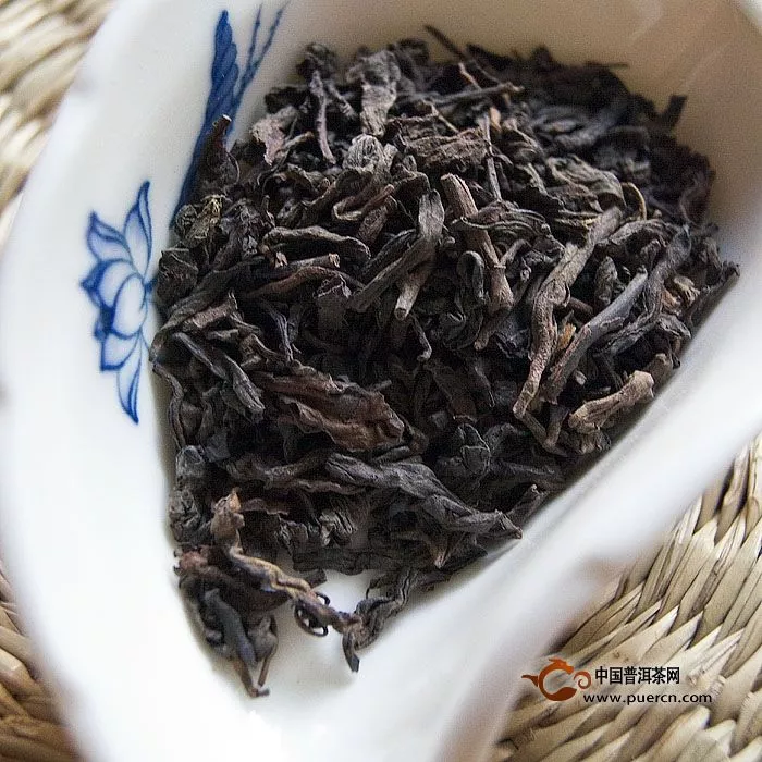 2011年中茶Y562熟茶品評(píng)