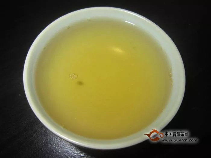 2012年宝和祥茶王青饼品评