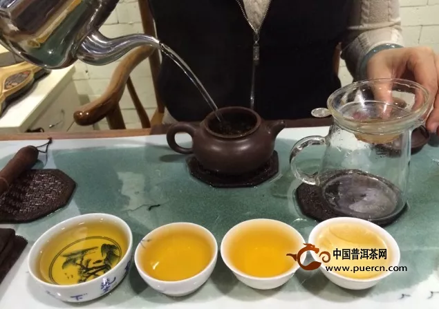 传统的普洱茶制作