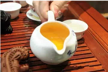 典藏的沱茶工艺 