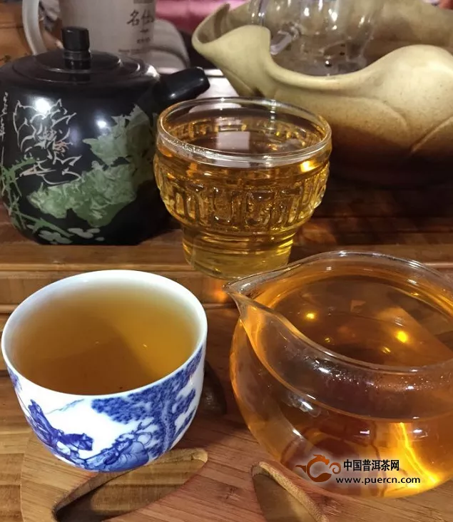 普洱茶是还"活着"的茶