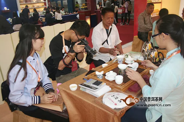 第十五届广州秋季国际茶业博览会持续报道——老曼峨第二天 