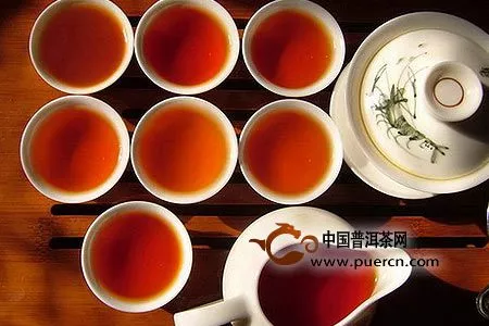 牛奶普洱茶 消除肚腩好幫手