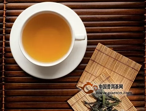 普洱生茶富含茶多酚