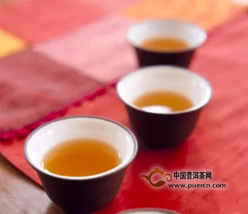 普洱茶既不是綠茶也不是紅茶