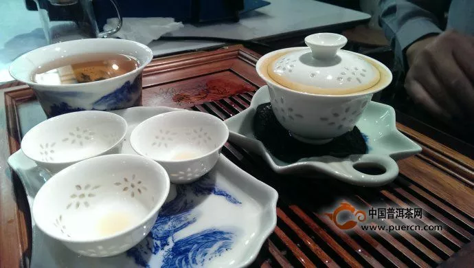 茶人故事：在香港品易武茶