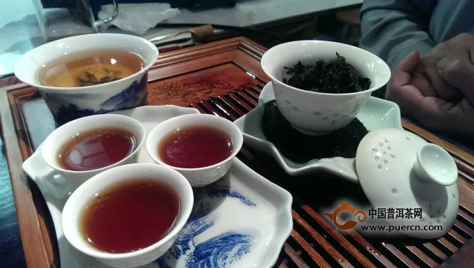茶人故事：在香港品易武茶
