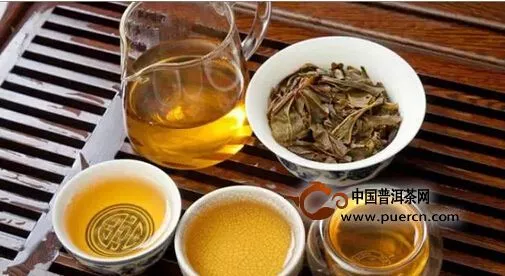 普洱茶舌面生津