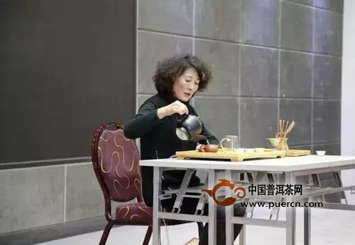 龙润、理想首届高级茶艺师培训班开学典礼隆重举行