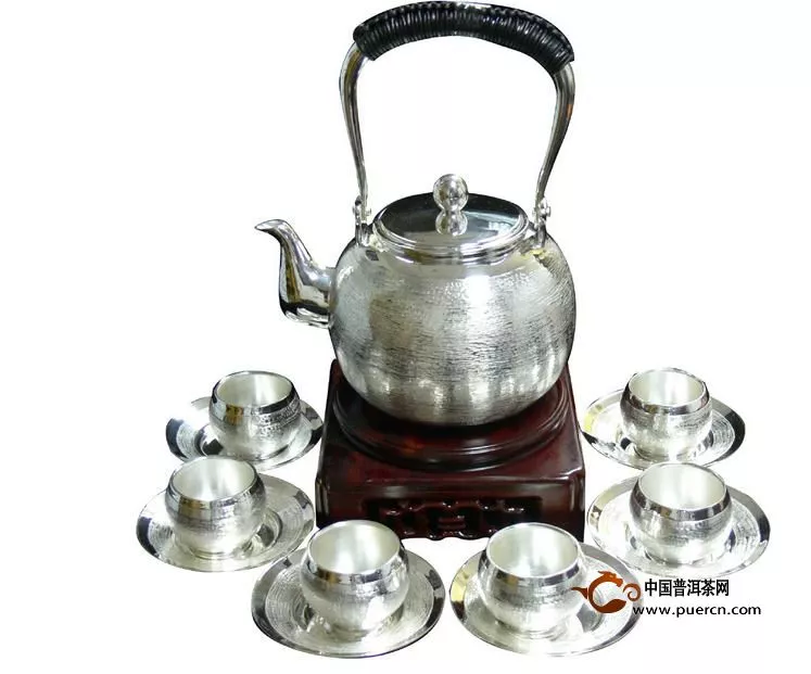 泡茶，铁壶、紫砂壶、玻璃壶、银壶选哪种好？