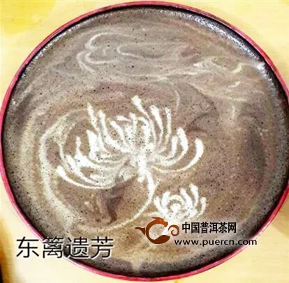 在茶水上画画，你见过吗？