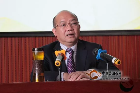 滇红集团董事长兼总裁王天权对集团2015年度初制生产工作作动员讲话
