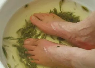 脚气发作可用绿茶洗脚