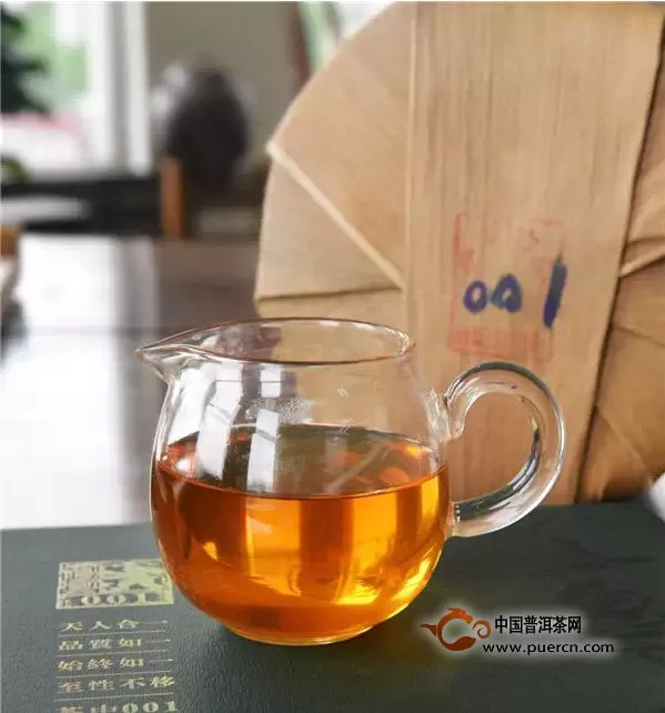 澜沧古茶001系列茶饼赏析