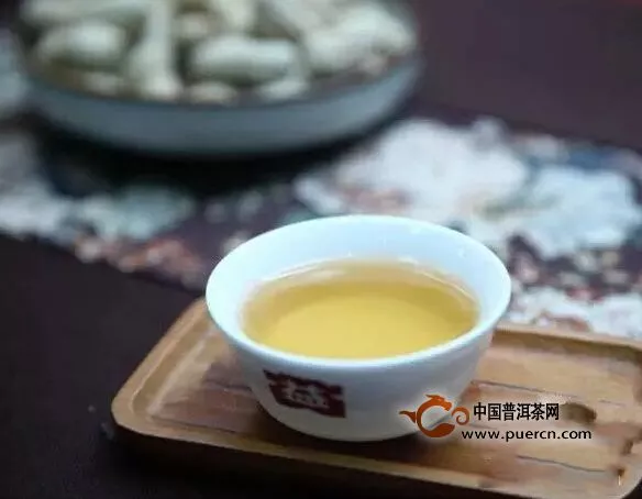 大益2015年1501批紫大益生茶開(kāi)湯（竹簍裝）