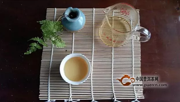 越陈·越香普洱饼茶（生茶）品评