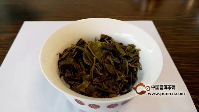 【品评】2015年中茶牌邦东乔木圆茶（生茶）