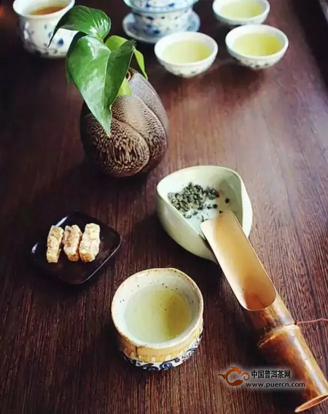 泡一杯靜茶，世界與我無關