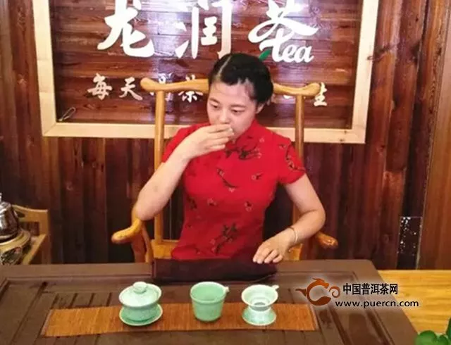 热烈庆祝龙润茶香河专卖店盛大开业！