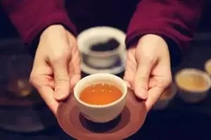 你是這樣以茶待客的嗎