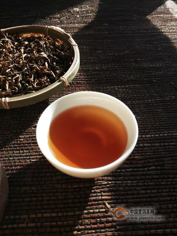 茶里有虫先别着急，普洱茶的茶虫可是宝