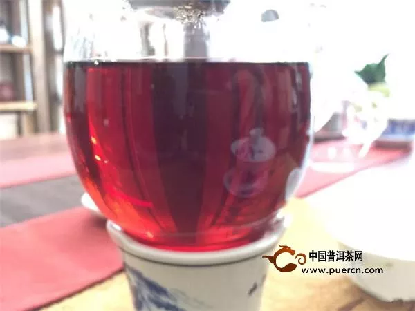 普洱茶長金花是怎么回事，還能喝嗎？