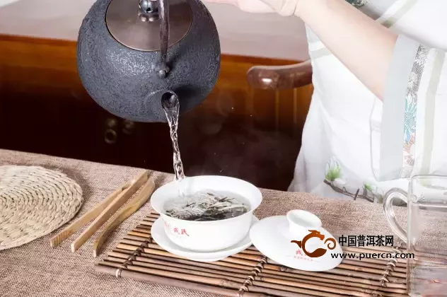 泡茶用水的分类和选择