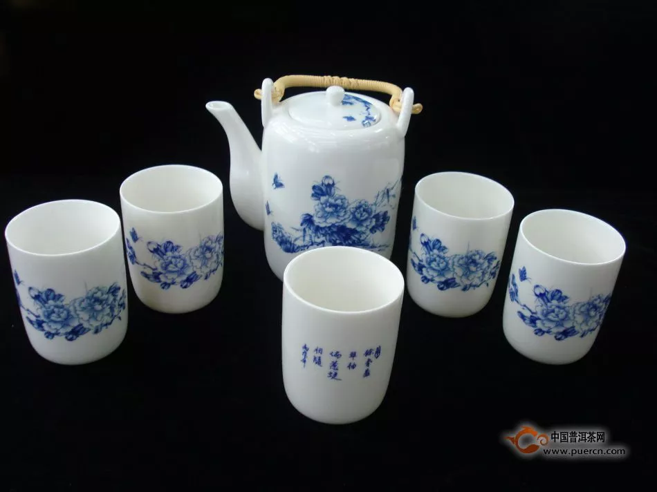 用陶瓷茶具泡茶有什么好处及其特点