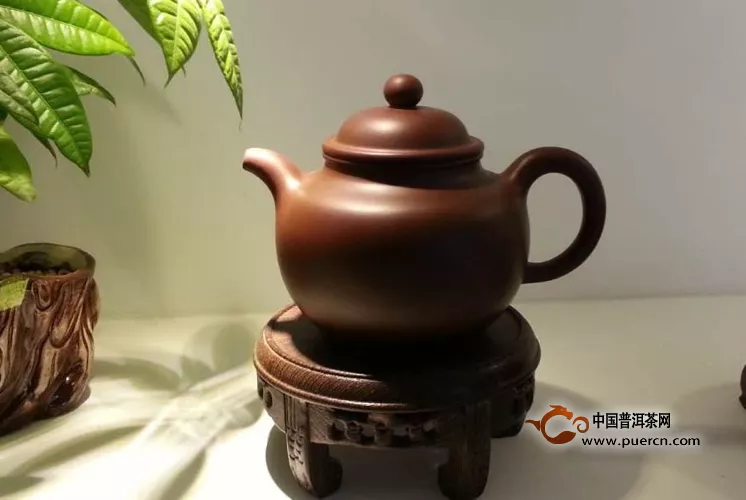 不同茶具冲泡普洱茶的口感体验