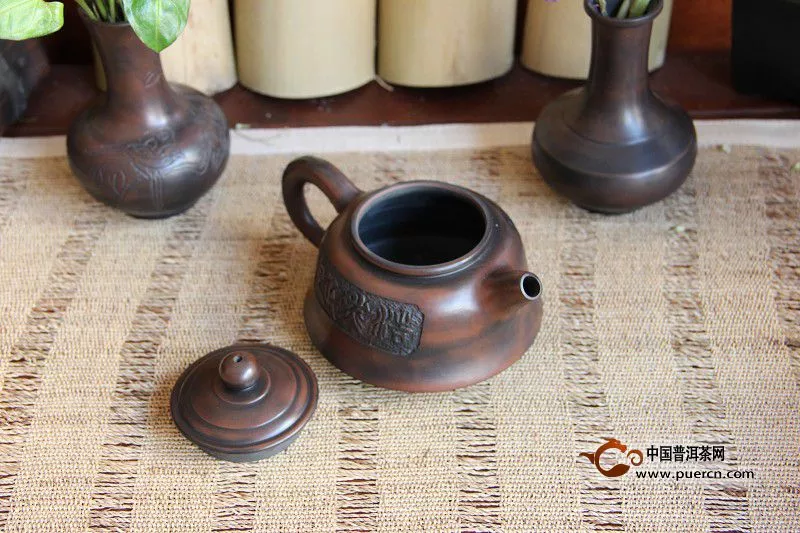 不同茶具沖泡普洱茶的口感體驗(yàn)