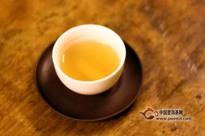 正确的生普洱茶泡法具有提高茶叶净度