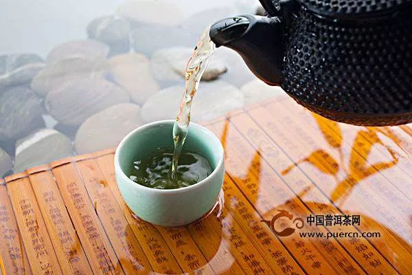 云南人是怎样泡九道茶的