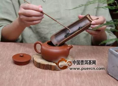 用紫砂壺泡茶的投茶量、水溫及技巧全解析