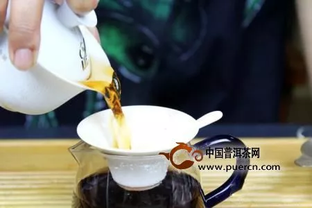 普洱茶沖泡要用沸水嗎？