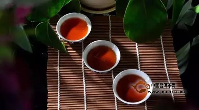 炎炎夏日的晚上喝什么茶好？